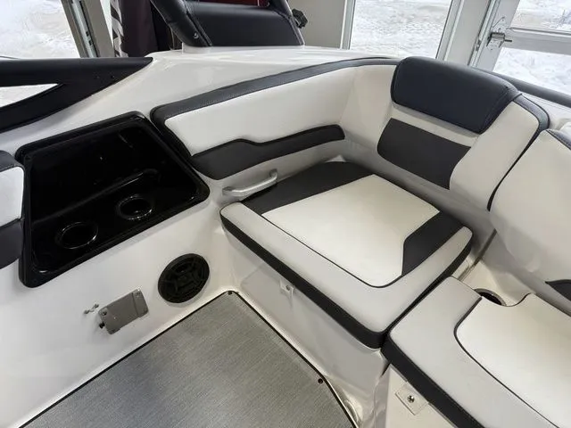 Slide: The Image of Yamaha AR195 2026 - 5