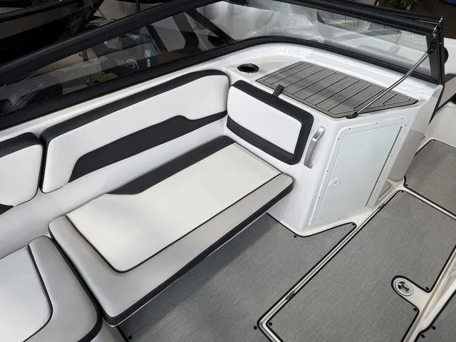 Slide: The Image of Yamaha AR195 2026 - 9