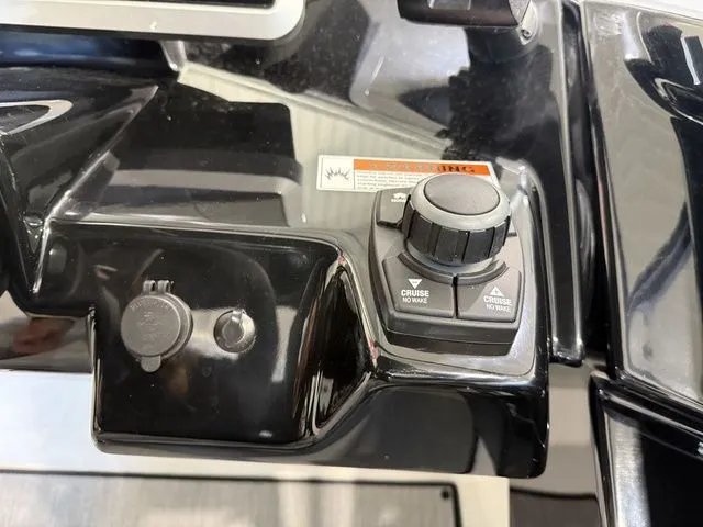 Slide: The Image of Yamaha AR250 2025 - 24