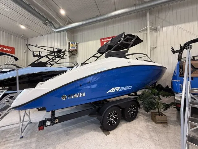 Slide: The Image of Yamaha AR250 2025 - 3