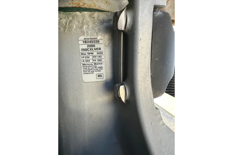 Slide: The Image of Label on 2006 Southport 26 Center Console, Mercury Marine engine specifications. - 11