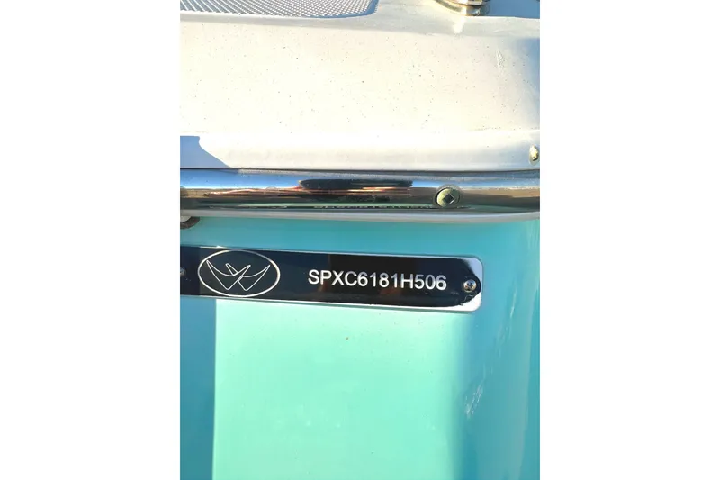Slide: The Image of 2006 Southport 26 Center Console boat with identification plate SPXC6181H506. - 5