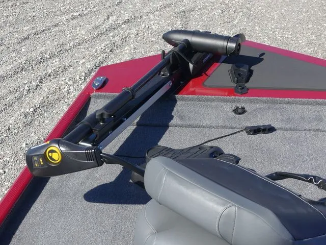 Slide: The Image of Tracker Bass Tracker Classic XL 2026 - 14