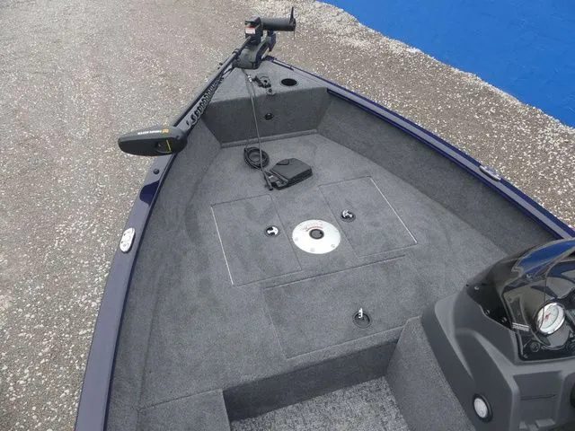 Slide: The Image of Tracker Super Guide V-16 SC 2026 - 12