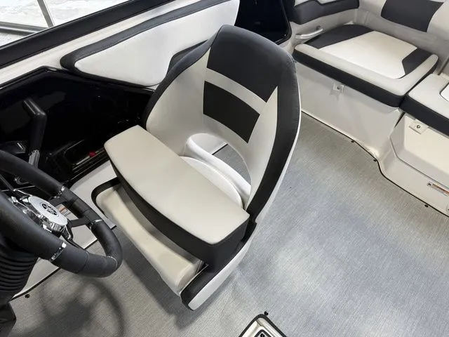 Slide: The Image of Yamaha AR195 2026 - 15