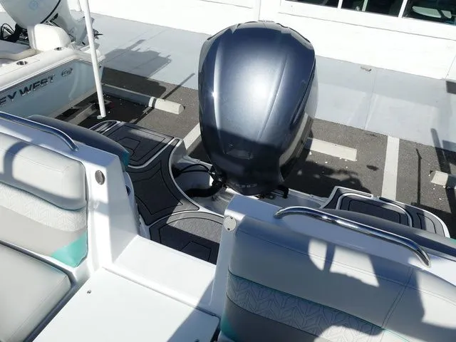 Slide: The Image of Hurricane SunDeck 2486 OB 2026 - 17