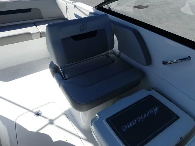 Slide: The Image of Hurricane SunDeck 235 OB 2025 - 9