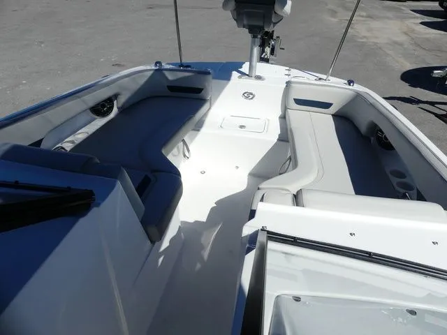 Slide: The Image of Hurricane SunDeck 235 OB 2026 - 11