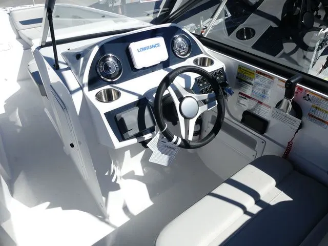 Slide: The Image of Hurricane SunDeck 235 OB 2026 - 6