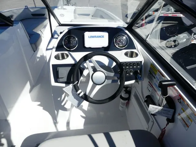 Slide: The Image of Hurricane SunDeck 235 OB 2026 - 7