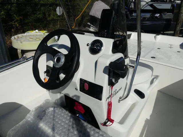 Slide: The Image of Mako Pro Skiff 15 CC 2024 - 6