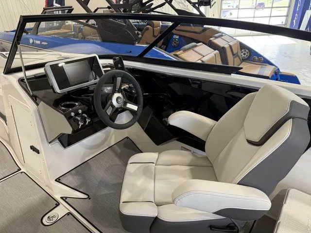 Slide: The Image of Yamaha AR250 2025 - 20