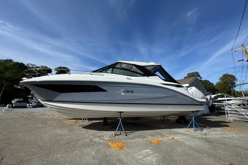 The Image of Sea Ray Sundancer 320 Outboard 2026 - 0