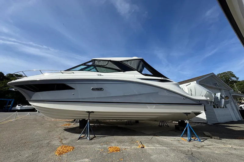 Slide: The Image of Sea Ray Sundancer 320 Outboard 2026 - 1