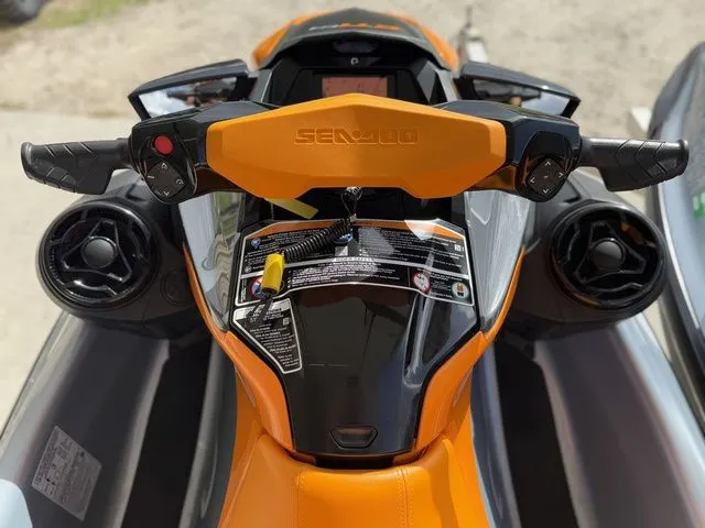 Slide: The Image of Sea-Doo GTI SE 170 IBR & Sound System 2020 - 9