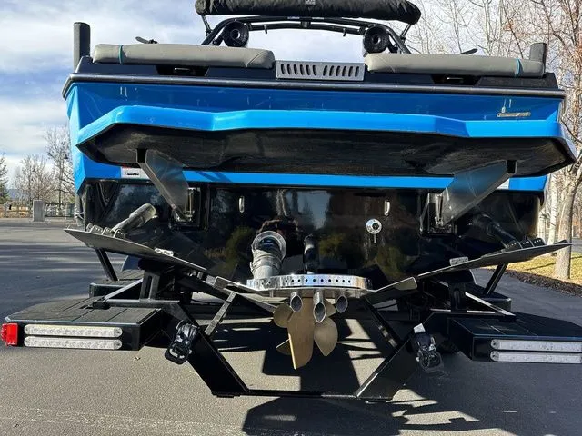 Slide: The Image of Supreme S220 2023 - 7