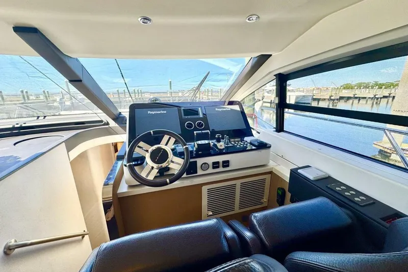 Slide: The Image of 2019 Azimut 55 - Helm - 1