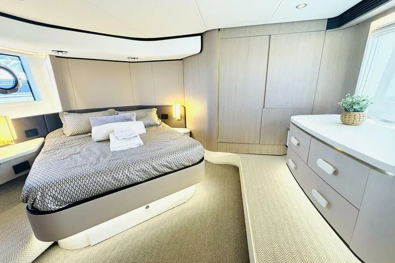 Slide: The Image of 2019 Azimut 55 - Master Stateroom - 10