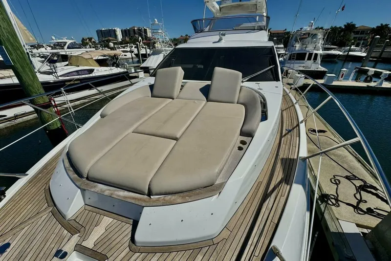 Slide: The Image of 2019 Azimut 55 - Bow Sunpads - 23