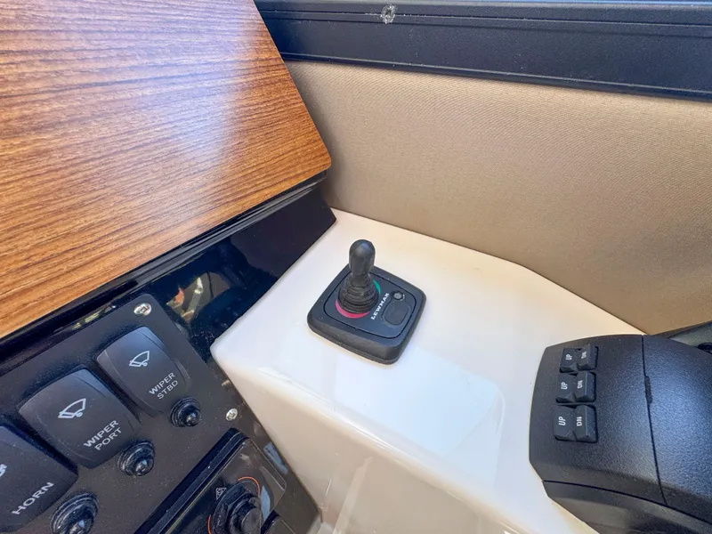 Slide: The Image of Cutwater C-288 2022 - 29