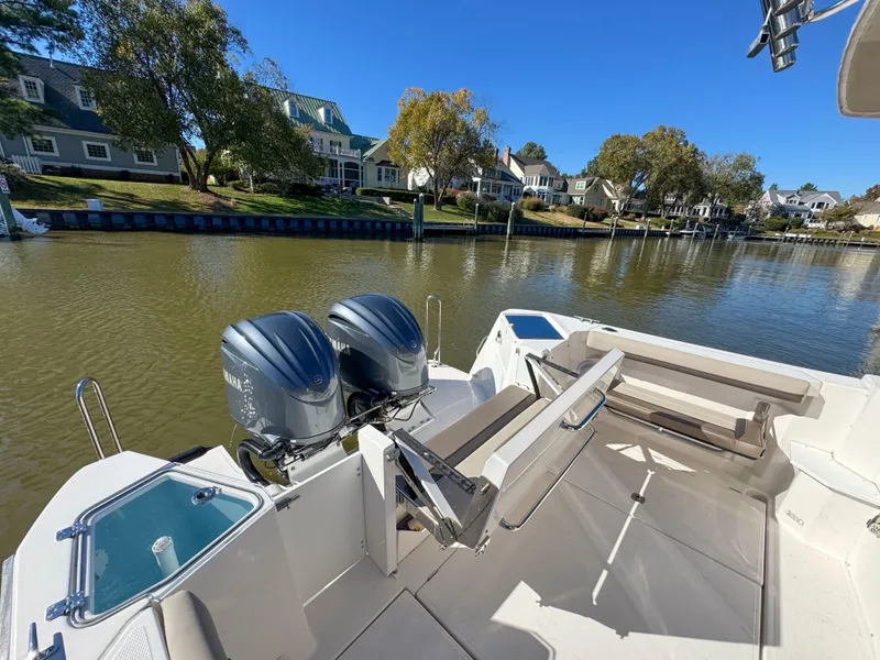 Slide: The Image of Cutwater C-288 2022 - 4