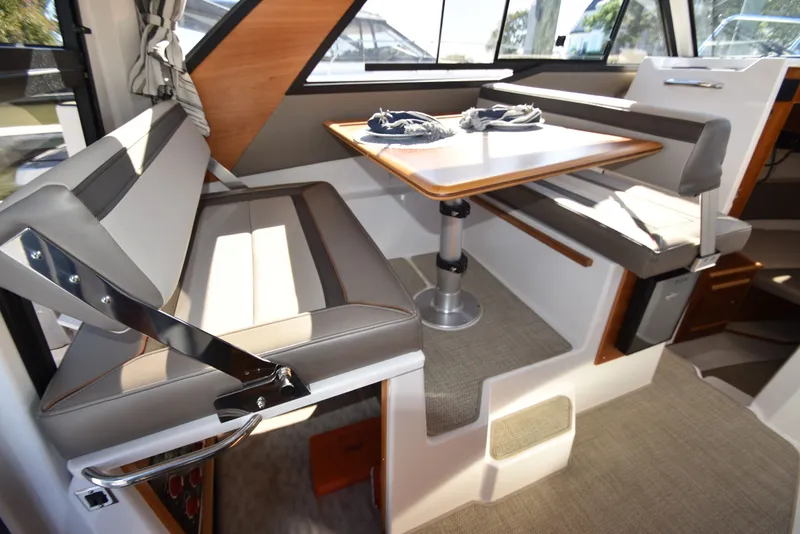 Slide: The Image of Cutwater C-288 2022 - 42