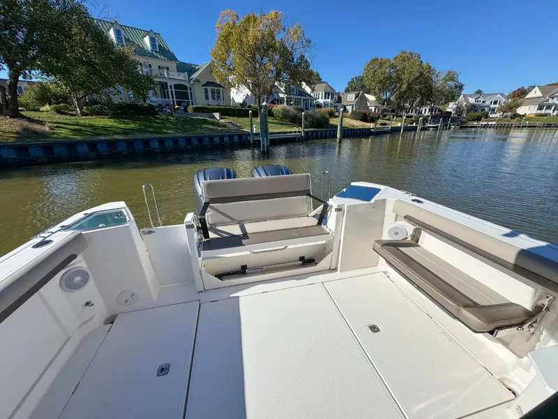 Slide: The Image of Cutwater C-288 2022 - 8