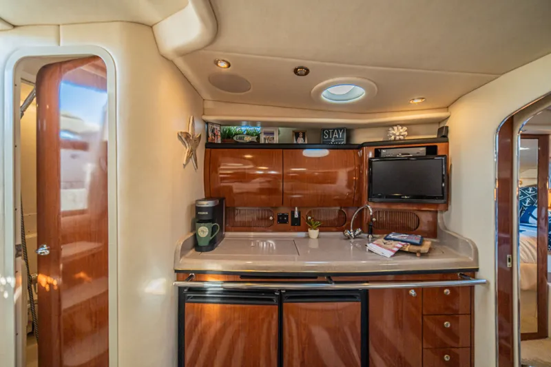 Slide: The Image of Sea Ray 360 Sundancer 2002 - 26