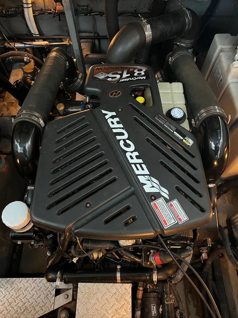 Slide: The Image of Sea Ray 360 Sundancer 2002 - 37