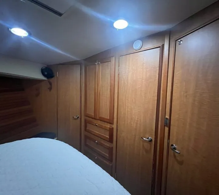 Slide: The Image of Mainship 43 Trawler 2007 - 19