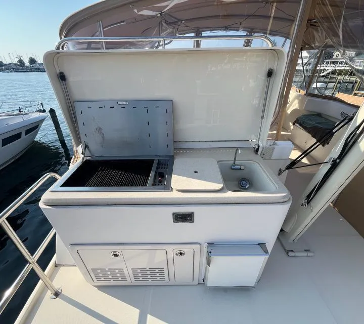 Slide: The Image of Mainship 43 Trawler 2007 - 25