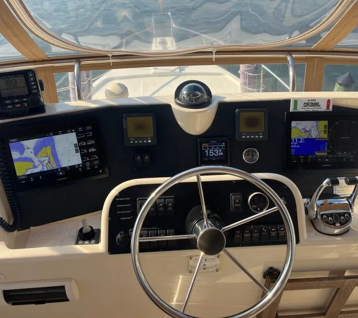 Slide: The Image of Mainship 43 Trawler 2007 - 28