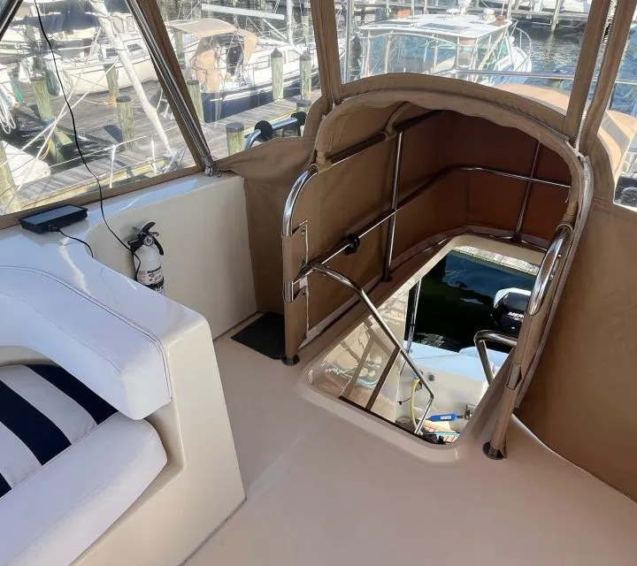 Slide: The Image of Mainship 43 Trawler 2007 - 32