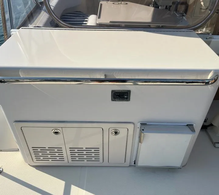 Slide: The Image of Mainship 43 Trawler 2007 - 33