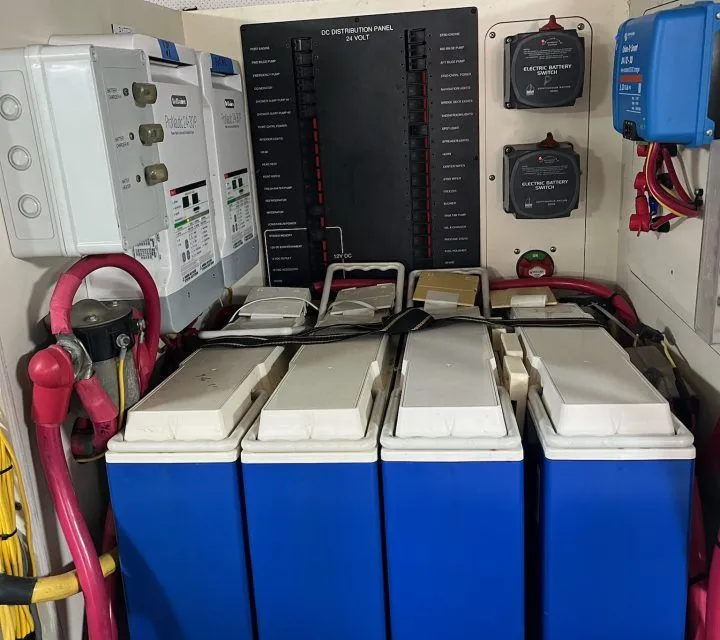 Slide: The Image of Mainship 43 Trawler 2007 - 35