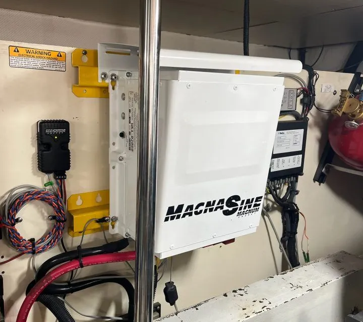 Slide: The Image of Mainship 43 Trawler 2007 - 37