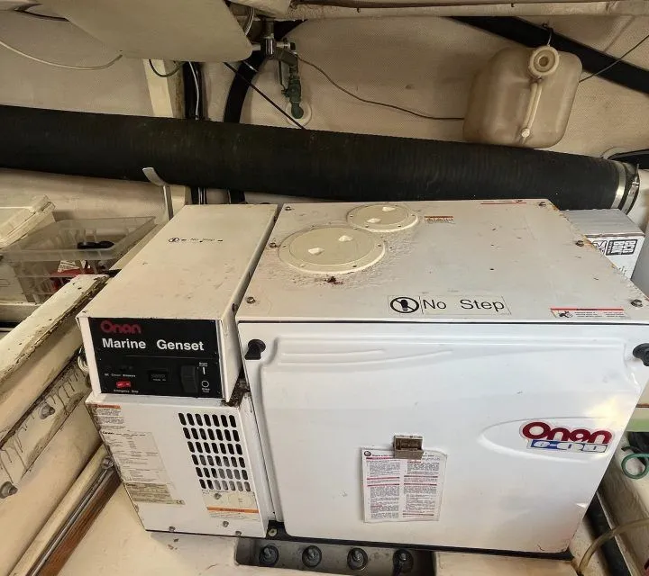 Slide: The Image of Mainship 43 Trawler 2007 - 44