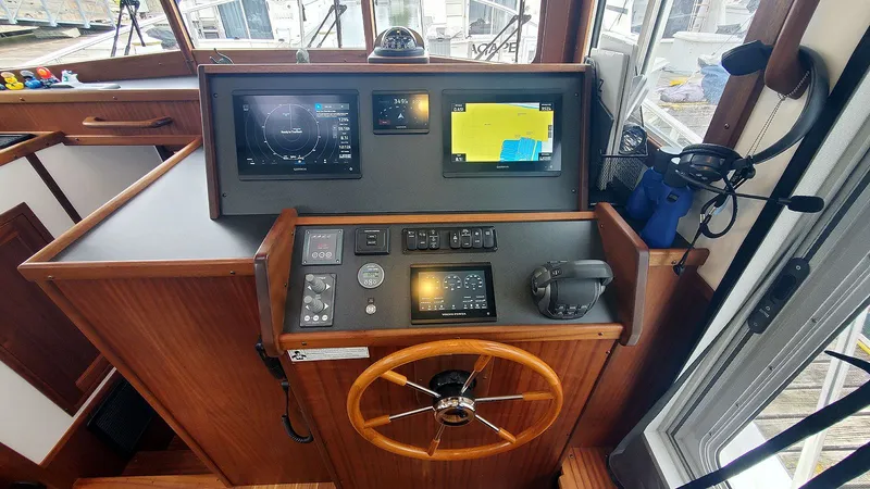 Slide: The Image of Pilothouse Helm - 19