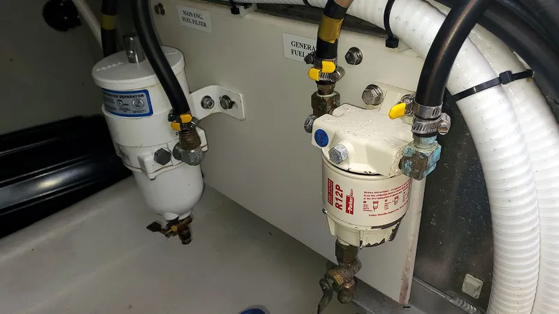 Slide: The Image of Fuel Filtration - 37