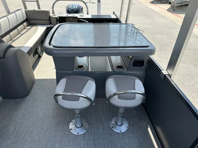 Slide: The Image of Tahoe CAS FUNSHIP25T 2023 - 26