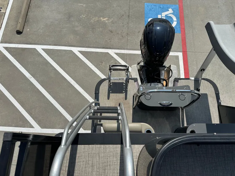 Slide: The Image of Tahoe CAS FUNSHIP25T 2023 - 37