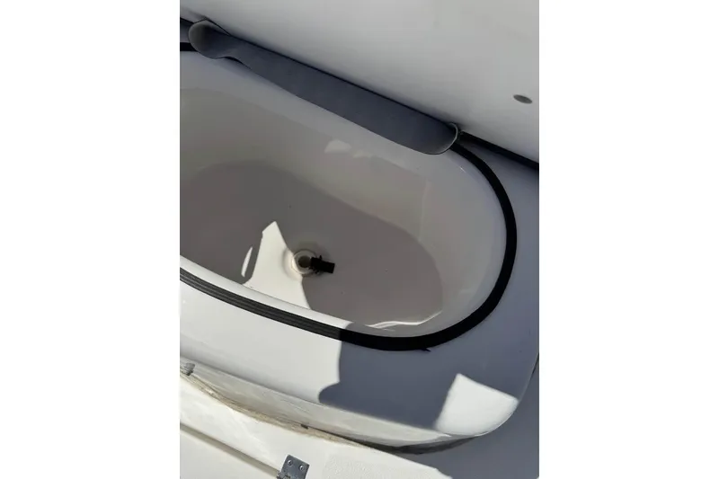 Slide: The Image of Livewell compartment in a 2018 Sea Fox 206 Commander boat. - 16