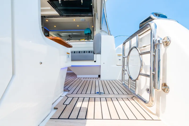 Slide: The Image of Riviera 4800 Sport Yacht 2019 - 30