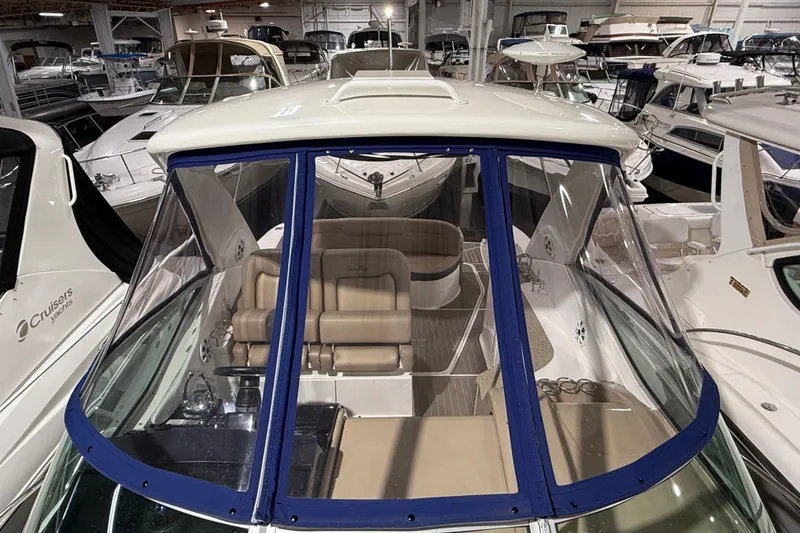 Slide: The Image of 2017 Sea Ray Sundancer 330 boat named "Liquidity" from Chagrin Falls, Ohio. - 14