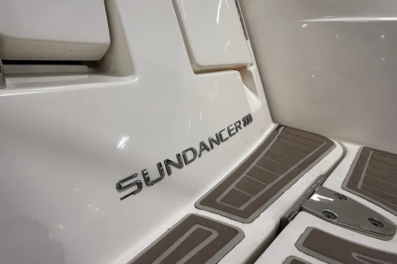 Slide: The Image of Luxurious seating area on a 2017 Sea Ray Sundancer 330 boat. - 18