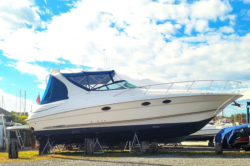 The Image of 2004 Wellcraft Martinique 3700 - 0