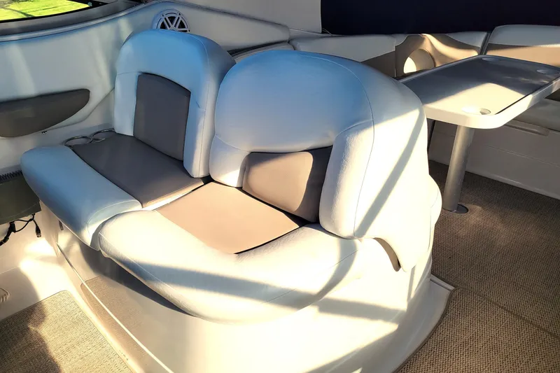 Slide: The Image of Dual Helm Seat - 14