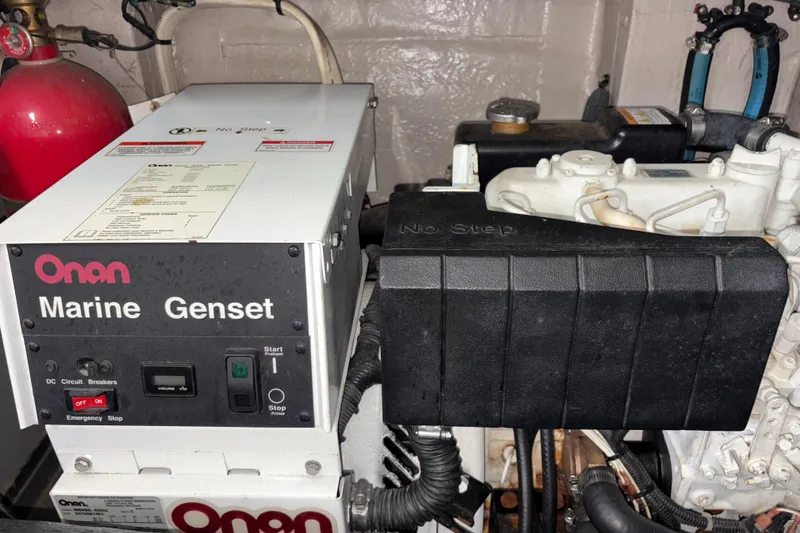 Slide: The Image of Onan Marine Genset in 2008 Sea Ray 40 Sundancer engine room. - 28