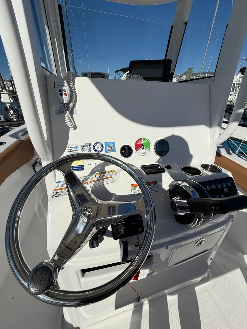 Slide: The Image of NauticStar 242 Offshore 2025 - 10