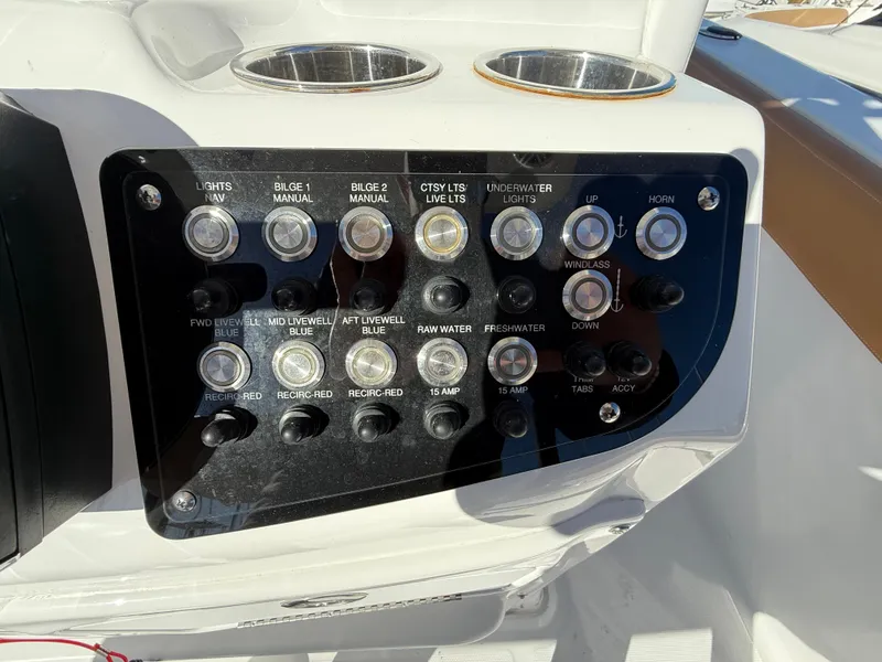 Slide: The Image of NauticStar 242 Offshore 2025 - 11